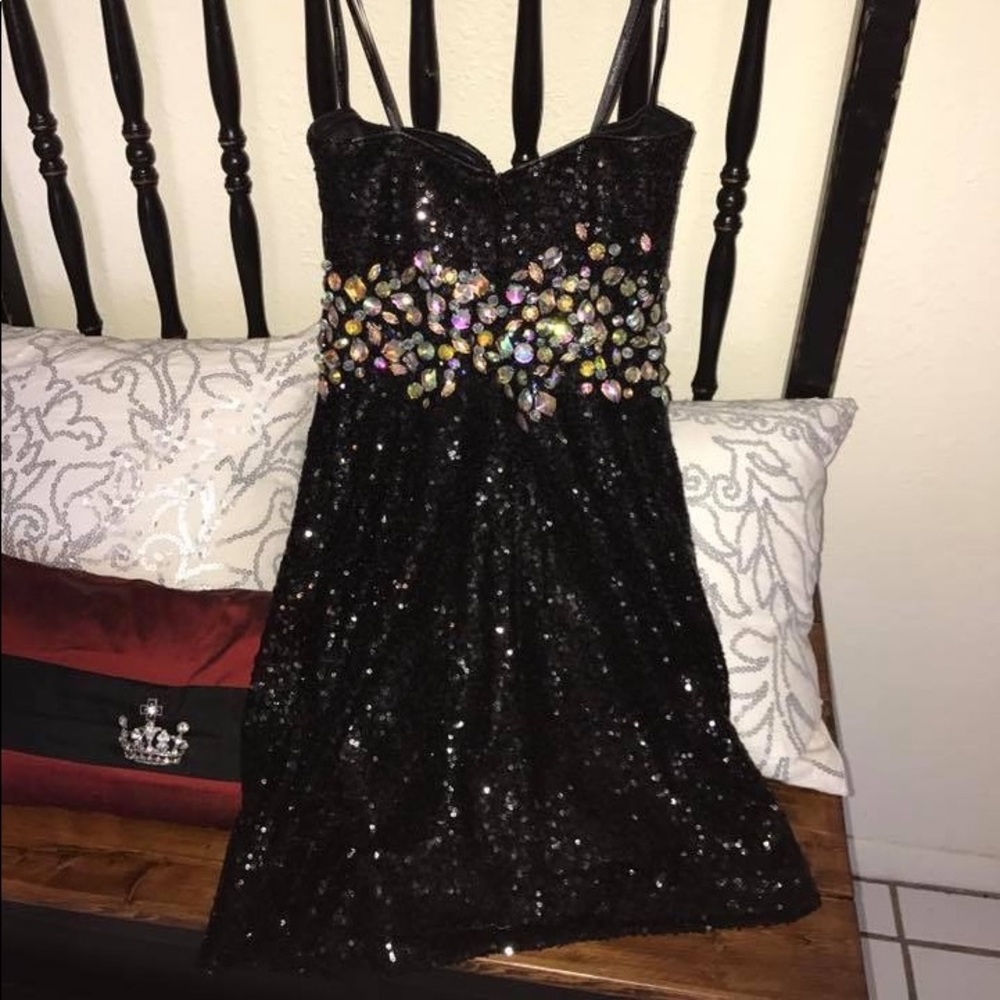 Formal Dress - Picture 2 of 2